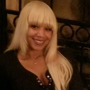 Meet your Posher, Candace